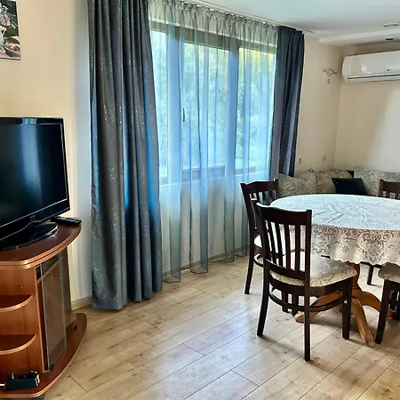 за гости петя село орешак Hébergement de vacances *
